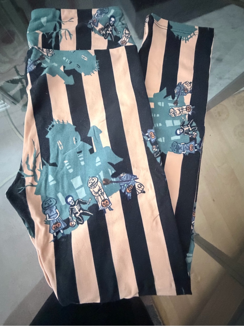 LuLaRoe Black, Cream & Teal Striped Halloween Leggings